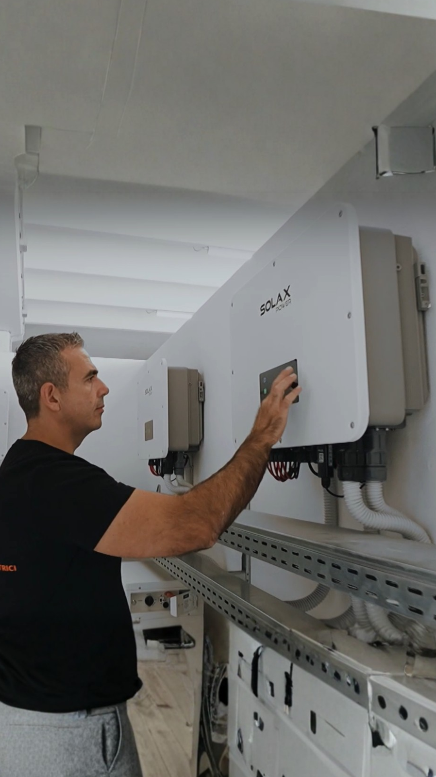 Find SolaX Partner banner for mobile